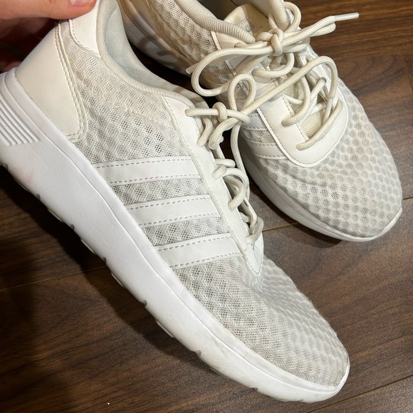 SOLD Adidas white running/athletic  shoes size 9 - Picture 11 of 11